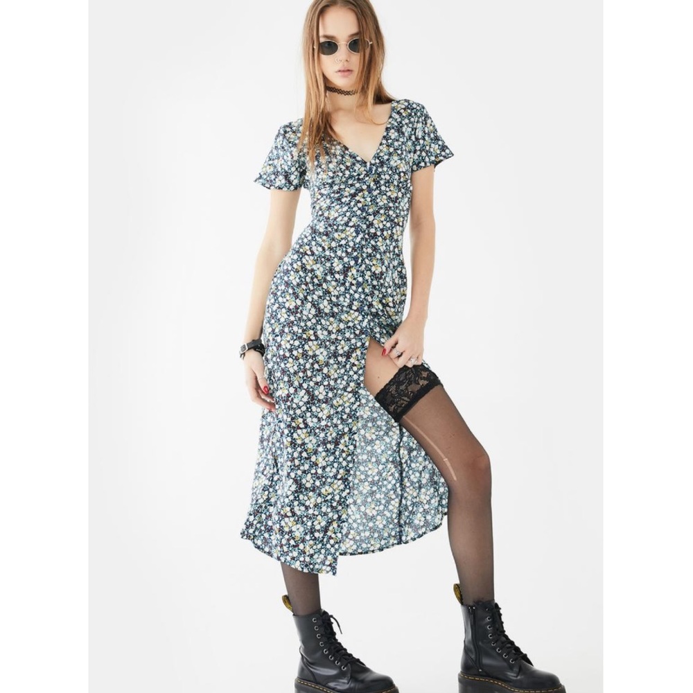 Motel Larin Floral Midi Dress